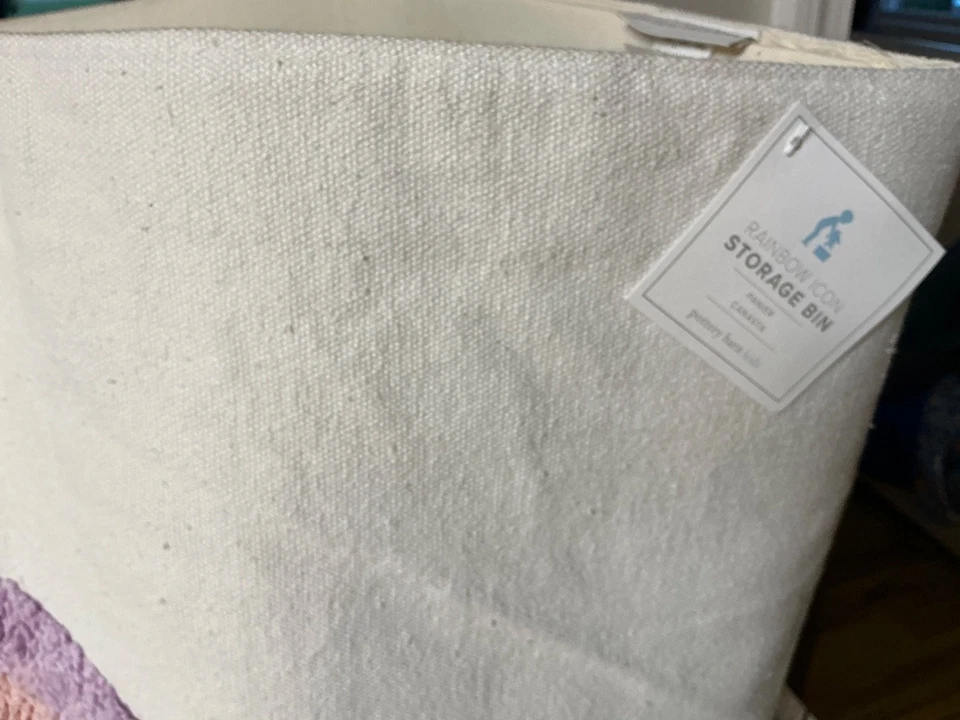 Juguete de almacenamiento Pottery Barn Kids bordado color pop arco iris volcado Foto 2 de 4