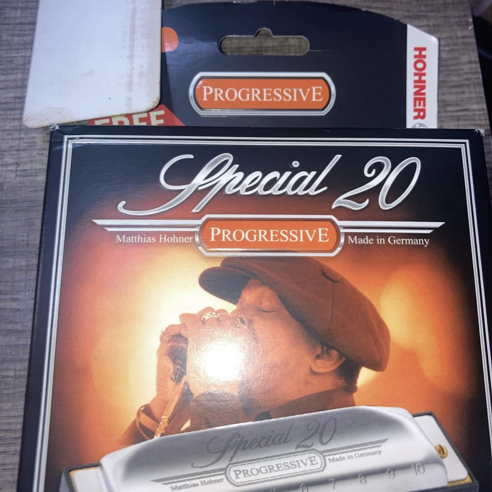 Nuevo en la caja sin abrir Hohner Harmonica Special 20 llave de G Foto 2 de 3