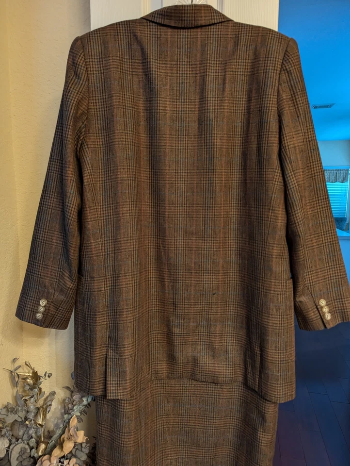 Traje de tweed marrón de Harolds de 2 piezas para dama Foto 3 de 4