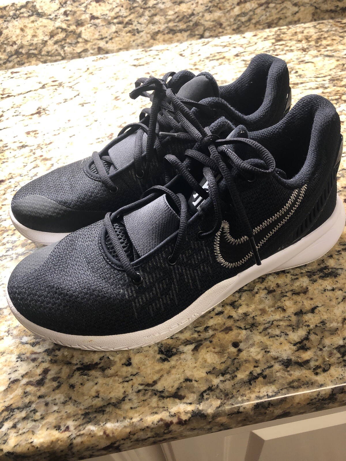 Nike Kyrie Irving Flytrap 2 size 8 - image 2