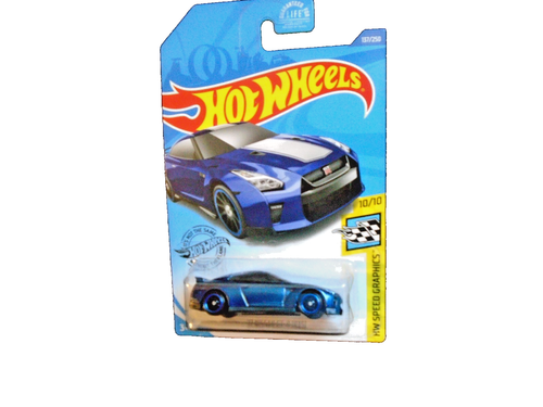 Hot Wheels Super Treasure Hunt 17 Nissan GT-R. (R35) nice card- crimp in front