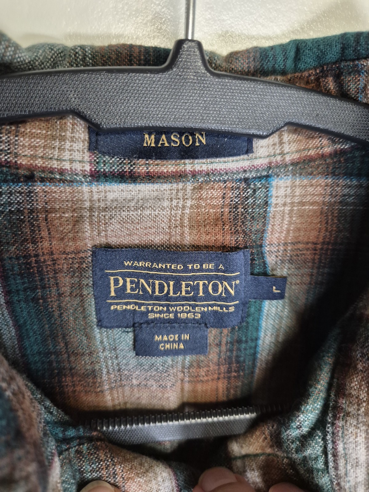 Pendleton Men Button Down Flannel Shirt M Plaid G… - image 5