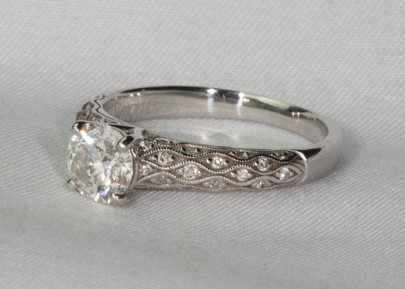 Engagement Ring, Diamond Round Brilliant 0.74ct White Gold 18k, Pre-Owned Size 5-image
