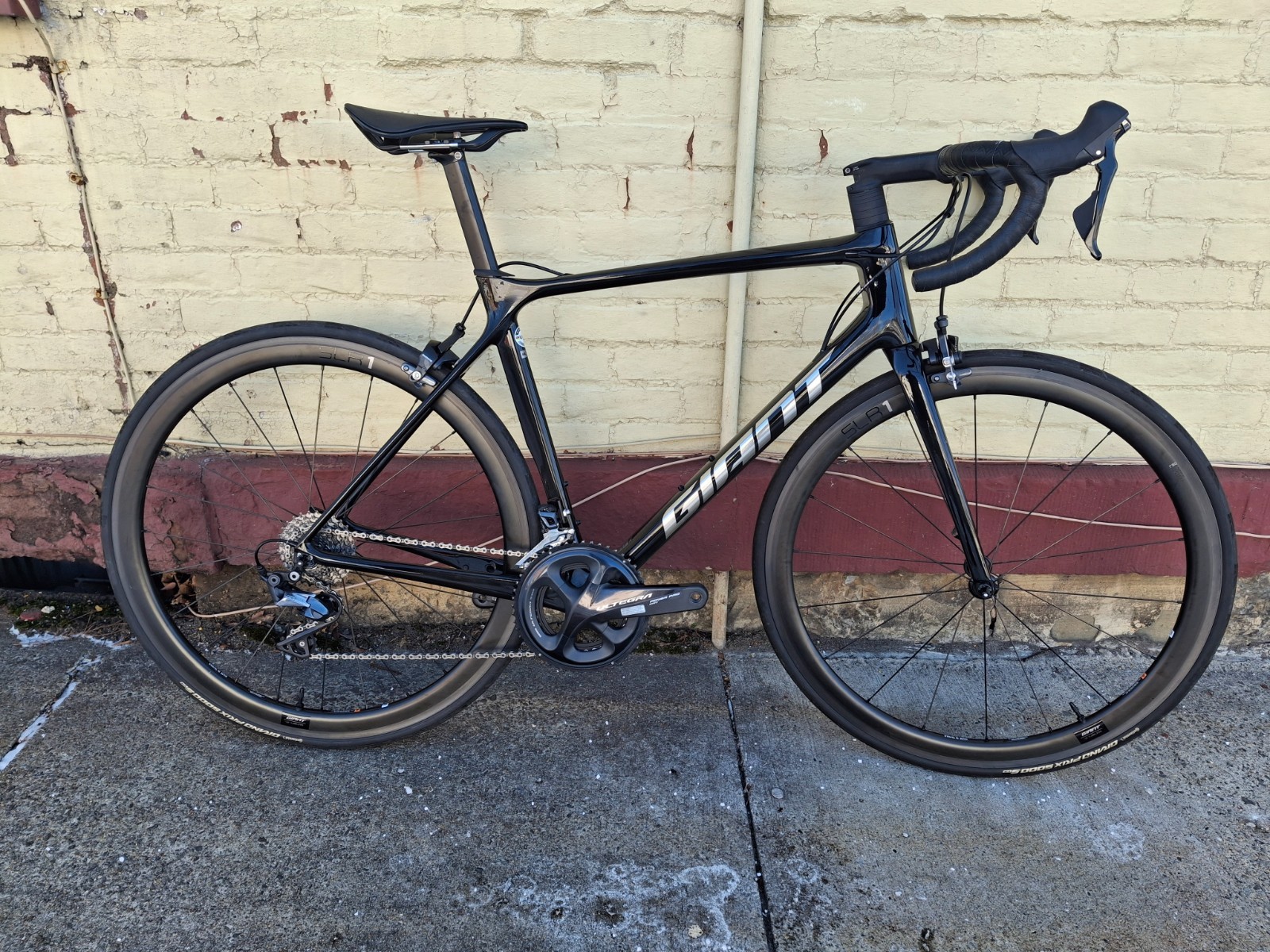 2021 GIANT TCR ADVANCED PRO 1 CARBON FRAME AND WHEELS. POWER