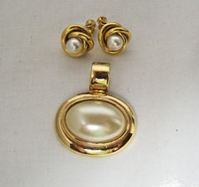 Vintage Napier Imitation Pearl Clip On Earrings w Bonus Pendant