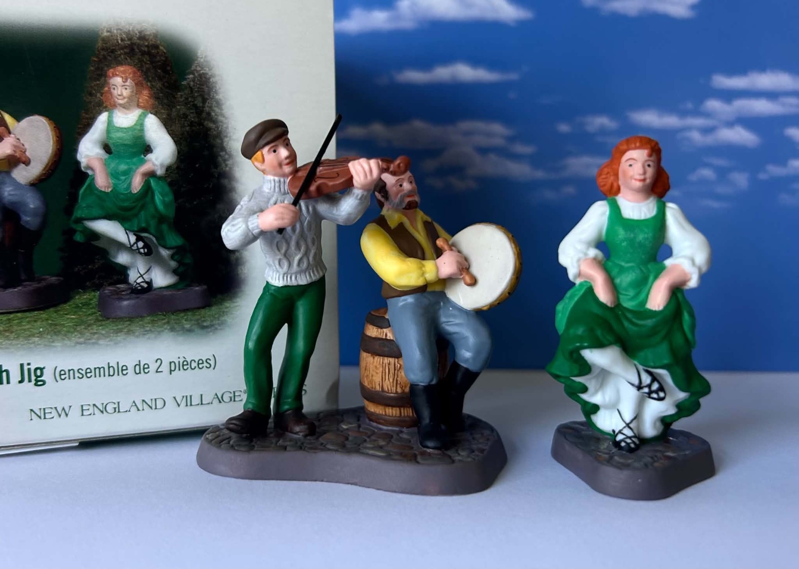 DEPT 56 BAILANDO UNA PLANTILLA IRLANDESA ¡Juego de 2! Baile de pasos irlandés, violín, banjo