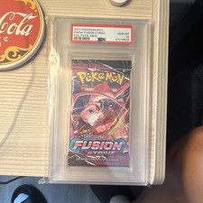 Pokémon TCG Fusion Strike Mew Booster Pack P...