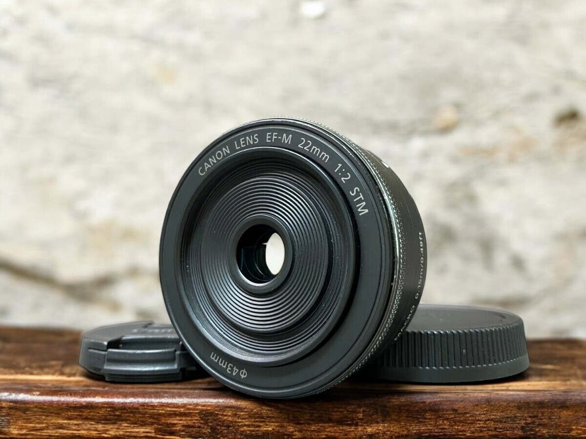 CANON EOS M5ボディ/EF-M22mm F2 STM Canon EF-M 22mm f/2 STM Lens Black for EOS M50 M5 M6 M100 M10 M200