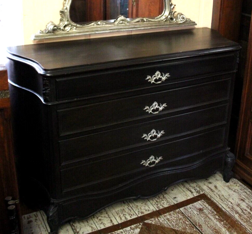 Cajonera francesa antigua Luis XV | pintada de negro con herrajes ornamentados Foto 4 de 4