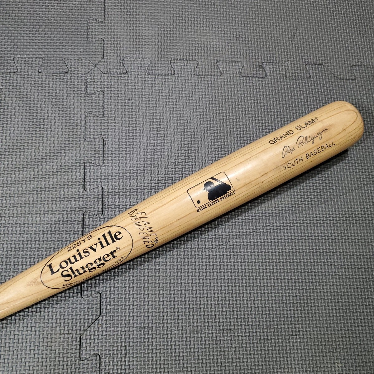 週末値下げ‼️Louisville Slugger 84センチ Louisville Slugger 225YB Grand Slam Alex Rodriguez 29” Wooden
