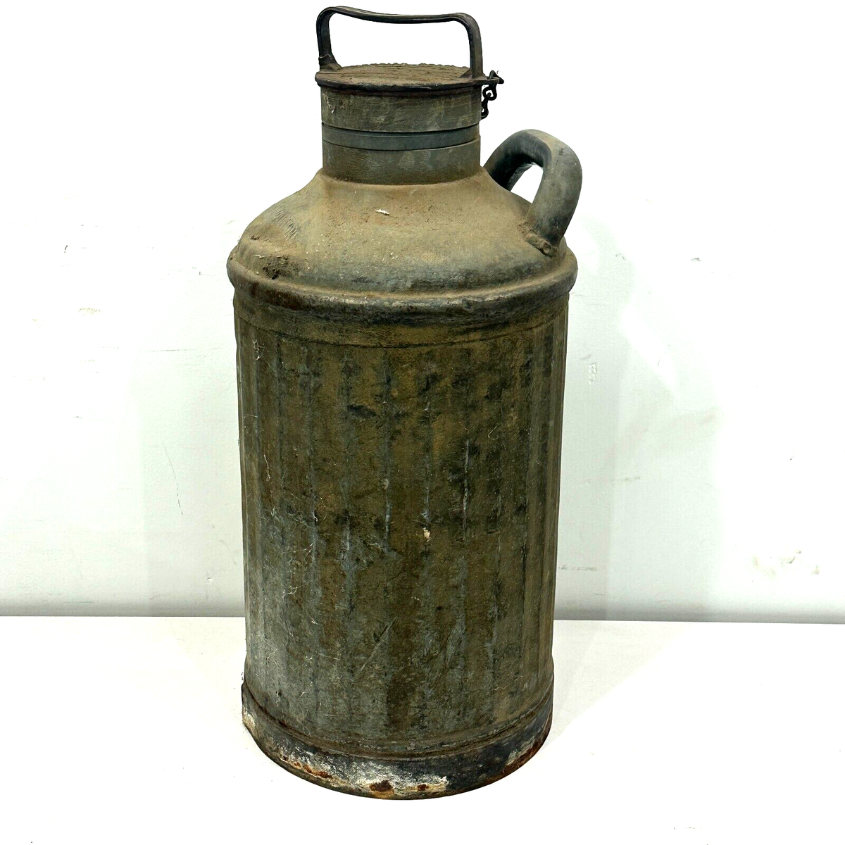 VINTAGE ANTIQUE SCREW TOP OIL CAN COLUMBIAN STEEL TANK COMPANY
