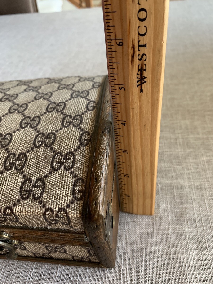 貴重！【2006年～】『GUCCI』カタログ ６冊(６種)【ヴィンテージ】 Vintage Gucci Collectible Logo Wooden Trinket Jewelry Box 6