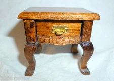 NIB VTG CONCORD WOOD END TABLE NIGHTSTAND 4762 DOLLHOUSE MINIATURE 1 3/4" OPENS