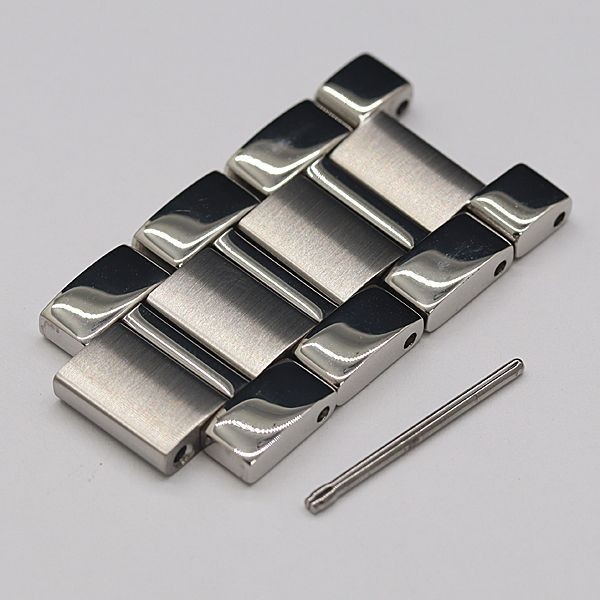 BULOVA 3 + 1 Half Link Classic 96A208 Mens Watch Parts Silver Color 20mm used