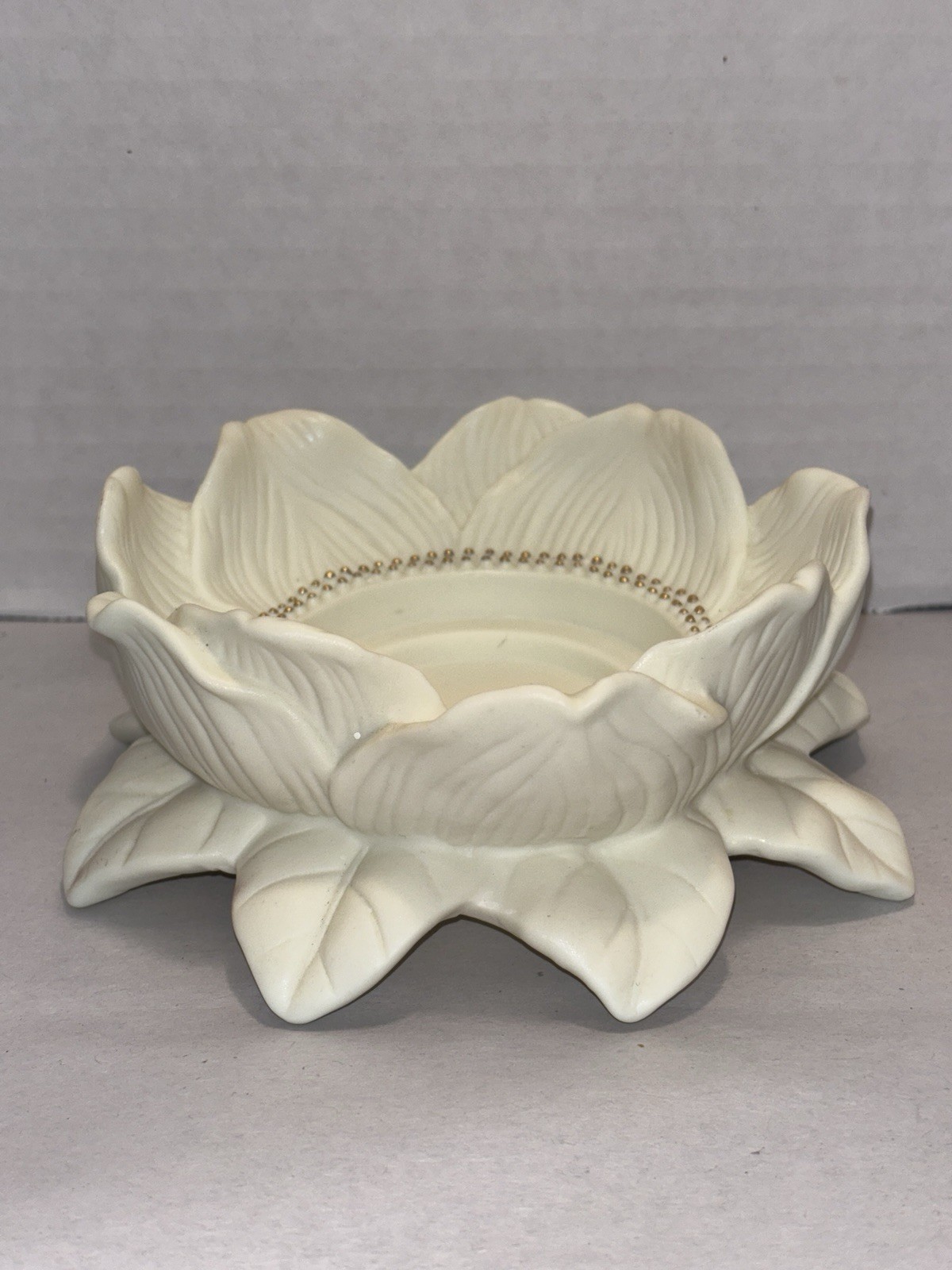 White  Votive Tealight P7369
