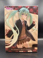 Hatsune Miku Fashion Figure Preppy Ver. Vocaloid Taito NEW