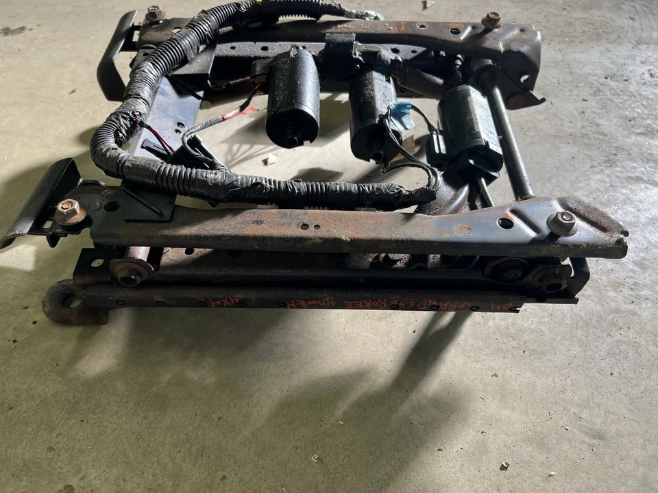 1999-2004 JEEP GRAND CHEROKEE WJ DRIVER SIDE POWER SEAT BASE E INTERRUPTORES FABRICANTE DE EQUIPAMENTO ORIGINAL - Imagem 4 de 4