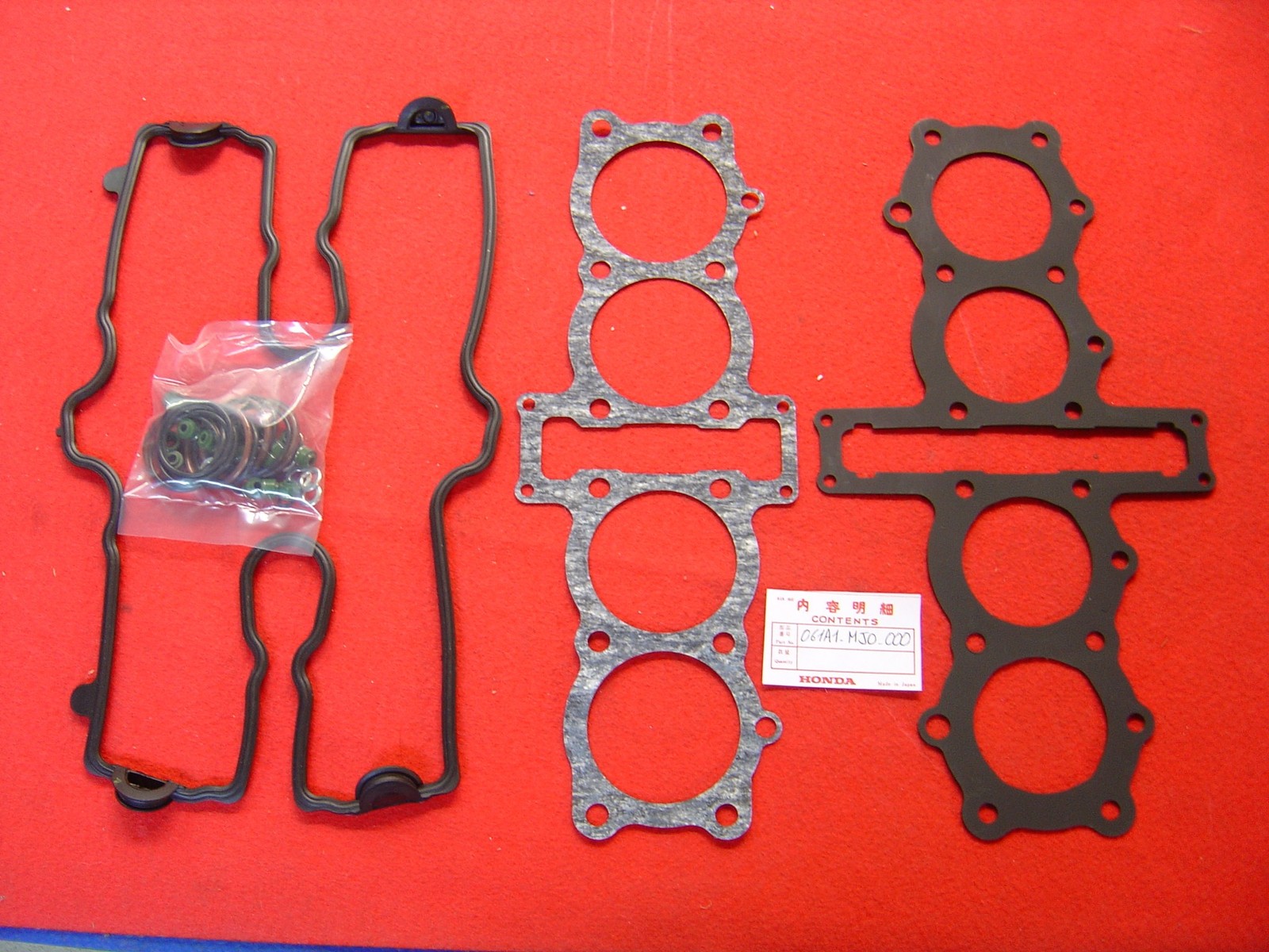 Pochette joints haut moteur Honda CBX750FE kit étanchéité moteur complet pièce 061A1-MJ0-000