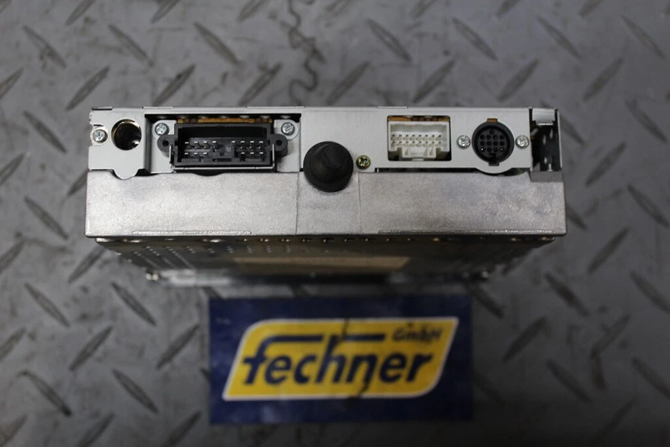 Radio Mitsubishi Pajero III V60 MR337279 CD W142 - Bild 2 von 3