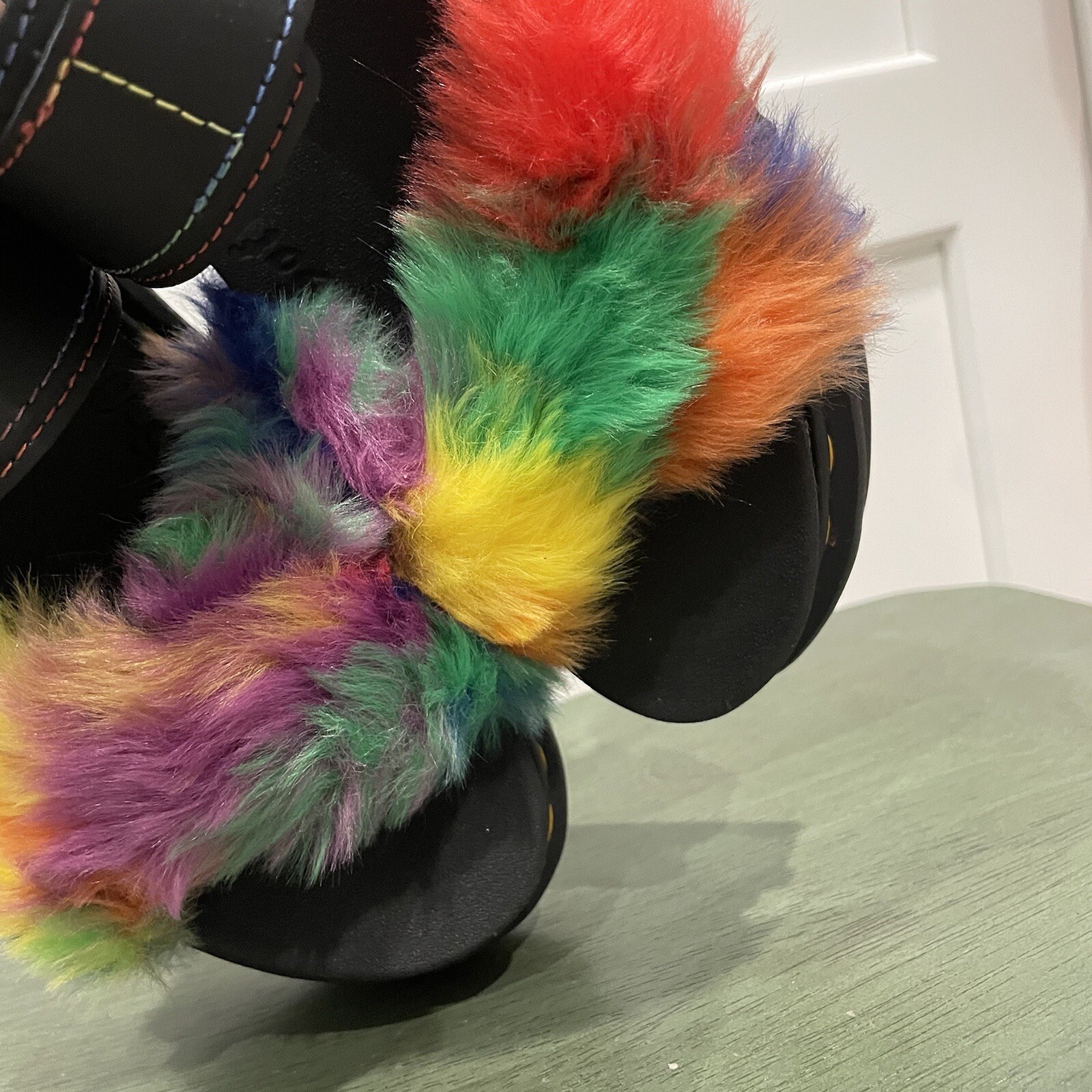 New Dr. Martens Voss II Fluffy Faux Fur Strap Sandals Black Size 6 27348889 image 4