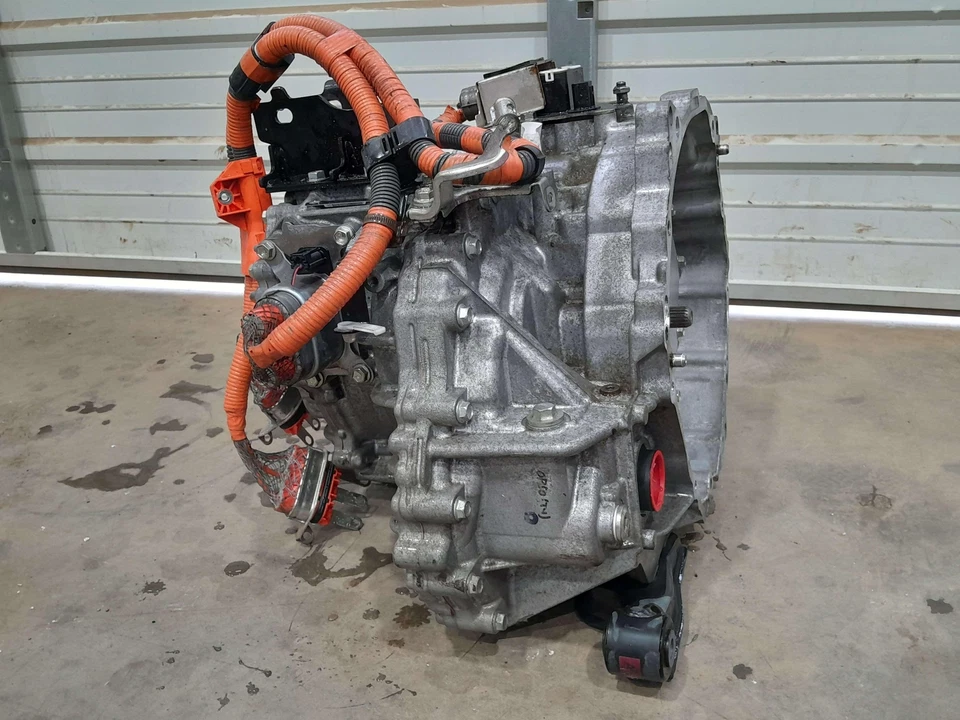 Conjunto de transmisión automática 12-19 Toyota Prius C 1,5 L ECVT OEM 3090052010 Foto 4 de 4