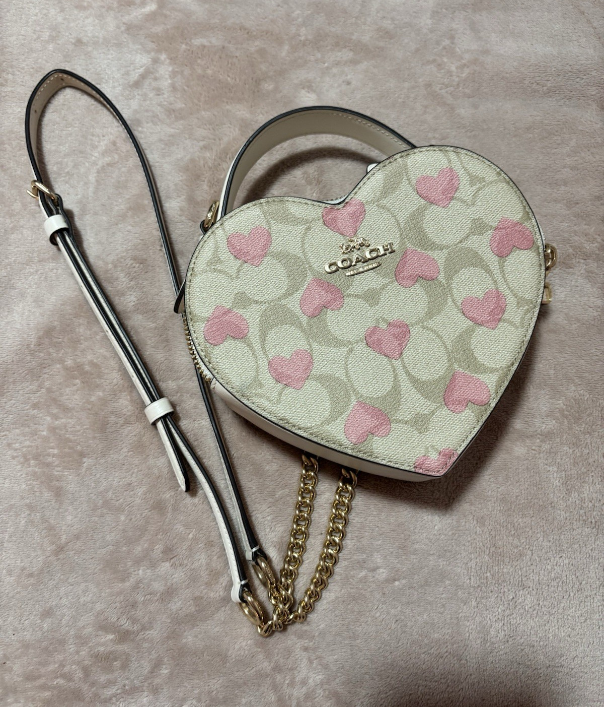 Valentine's 2024 Limited Edition Coach Heart Women's Crossbody Bag - Light Khaki