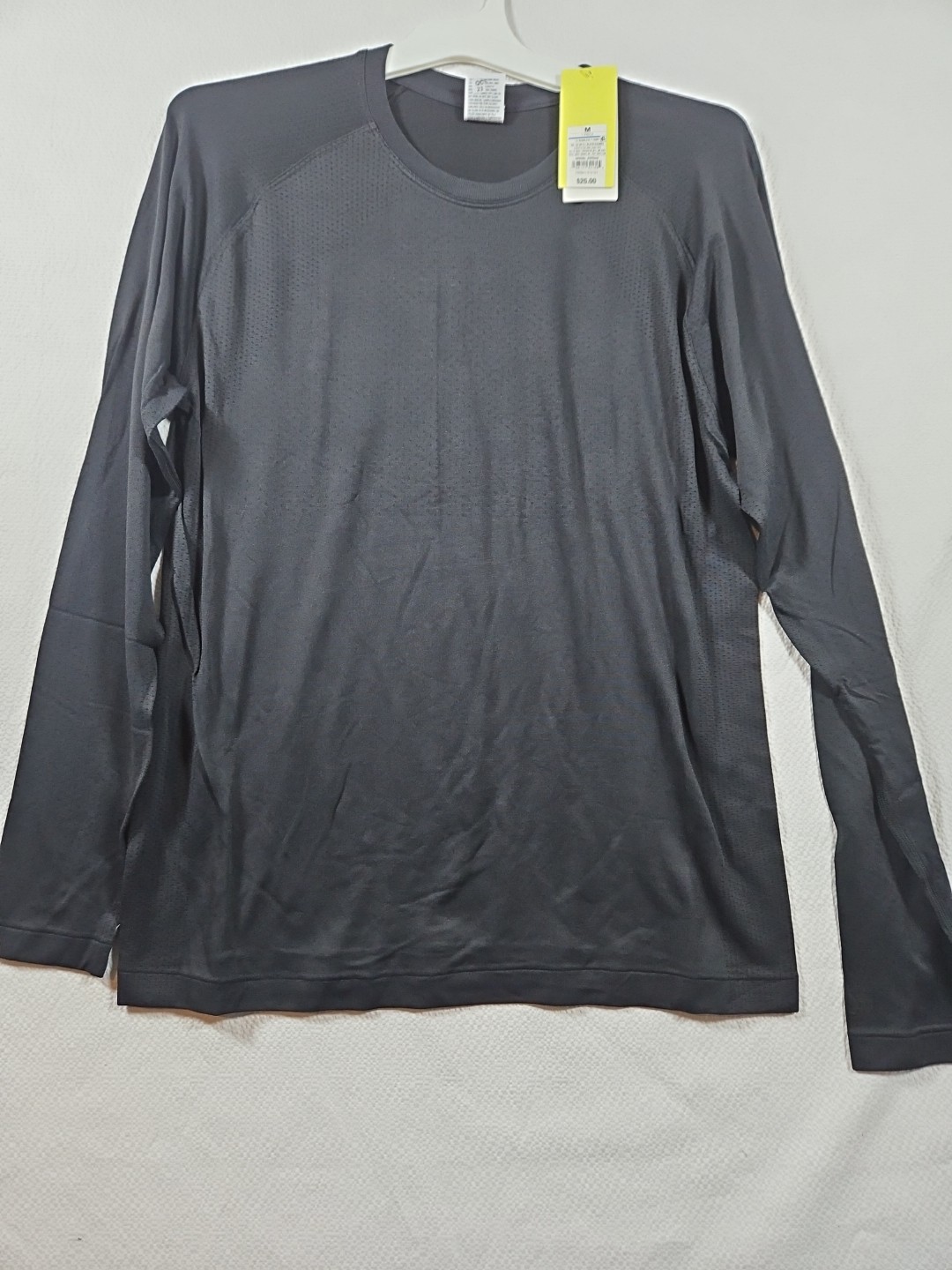 All In Motion Long Sleeve Men's Seamless T-shirt, Black, Size Medium