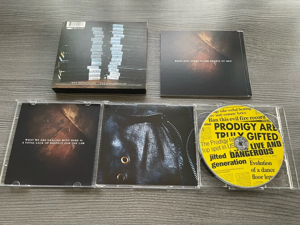 Cd The Prodigy THEIR LAW THE SINGLES 1990 - 2005 - Bild 4 von 4