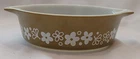 Vintage Pyrex Spring Blossom Green Crazy Daisy 471 1 Pint Casserole Dish. No Lid