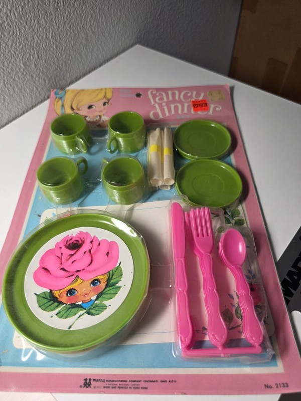 VINTAGE Merry Manufacturing Co. Fancy Dinner Set Service for 4 1970 MPN 2133