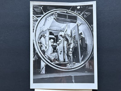 #ad 1962 NASA AP Wirephoto Astronaut John Glenn Pressure Chamber Check Photo $50.00