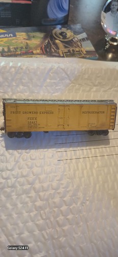 Reefer escala HO, ACCURAIL, Fruit Growers Express, naranja 40’ #FHIX-40275 | Zustand: Used