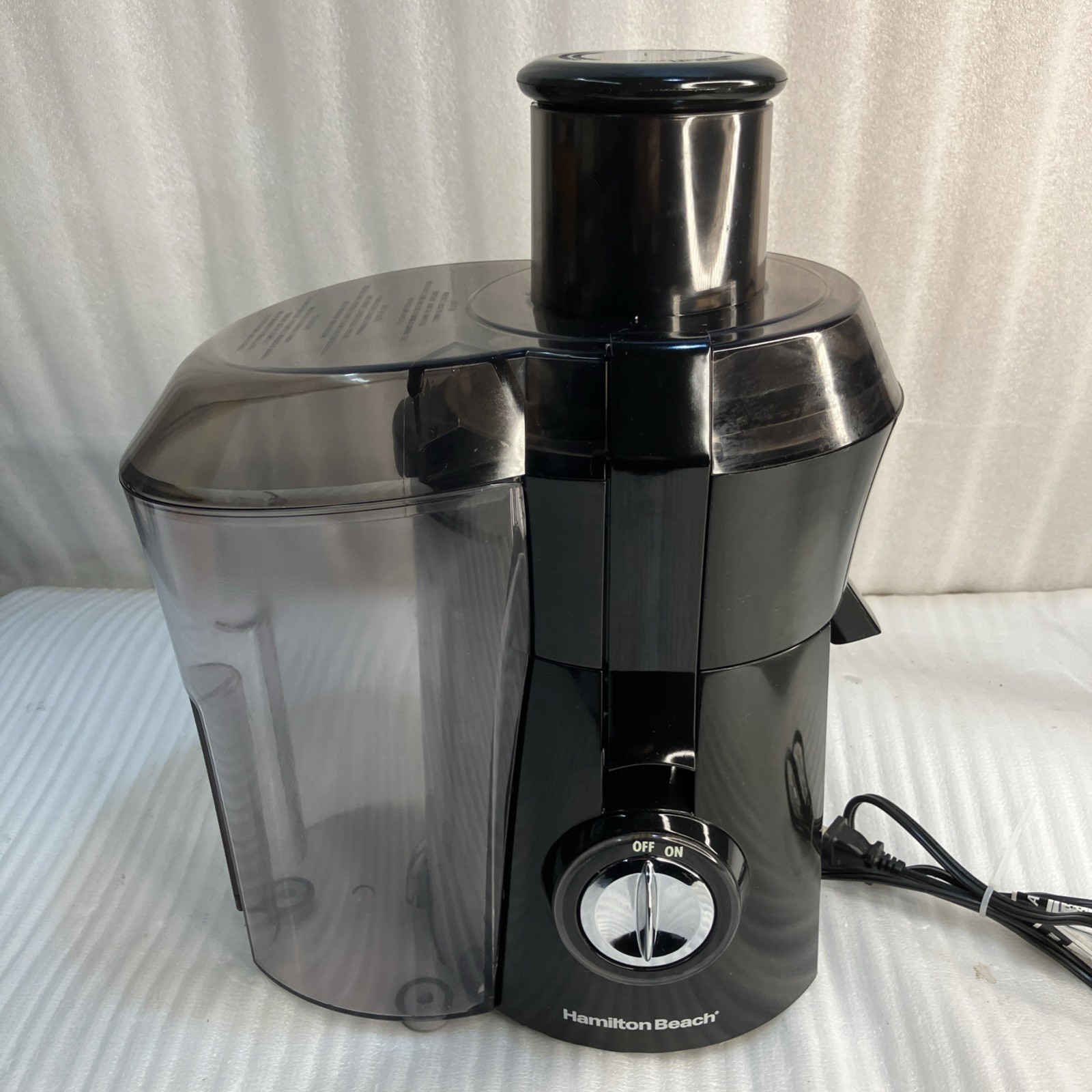 Hamilton Beach CJ14 Juice Extractor 800-Watt 10 oz. Juicer  Removable Pulp Black