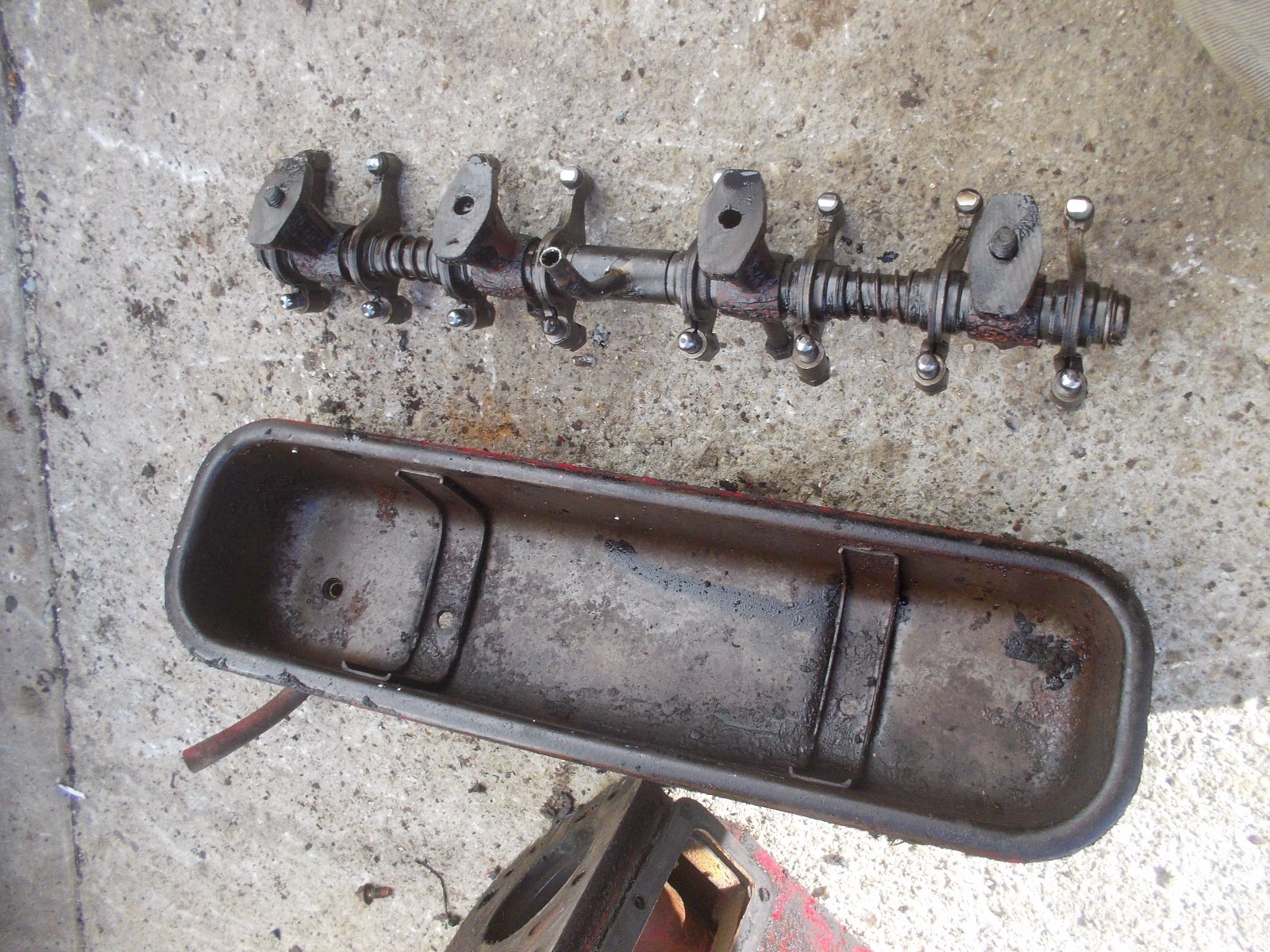 International 300 utility tractor IH engine motor rocker arm assembly ...