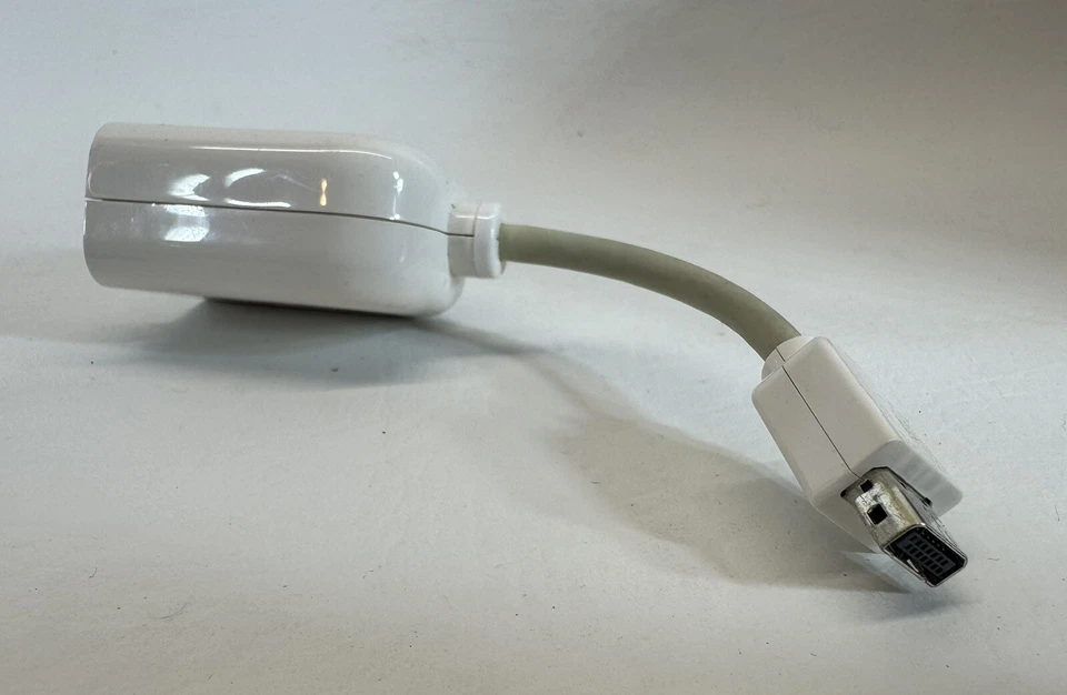 Apple Mini VGA to RCA Composite/S-video AV Cable Adapter - Image 2 of 3