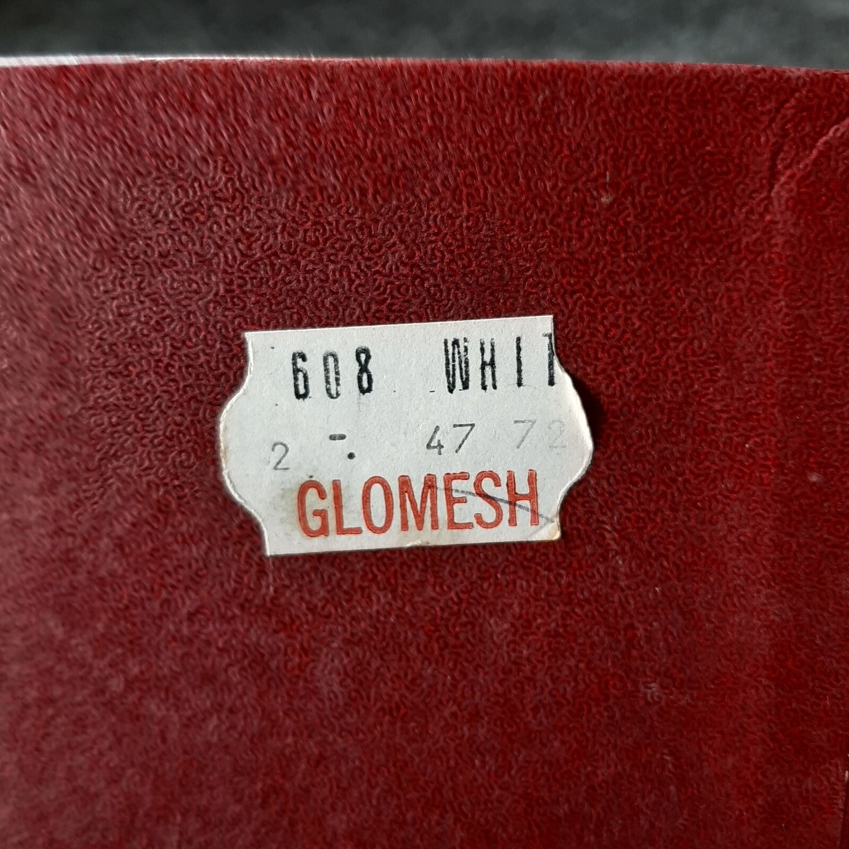 Glomesh Bag Vintage White With White Chain Strap Includes Glomesh Bag Vintage White With White Chain Strap Includes