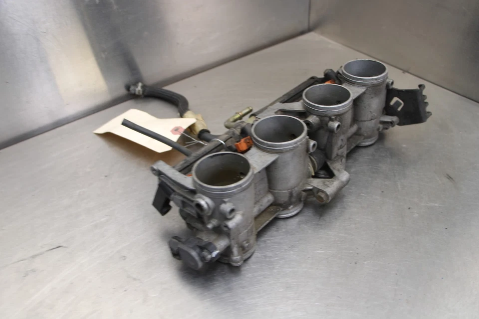 04-05 SUZUKI GSXR600 GSXR 600 Throttle Bodies Foto 4 de 4