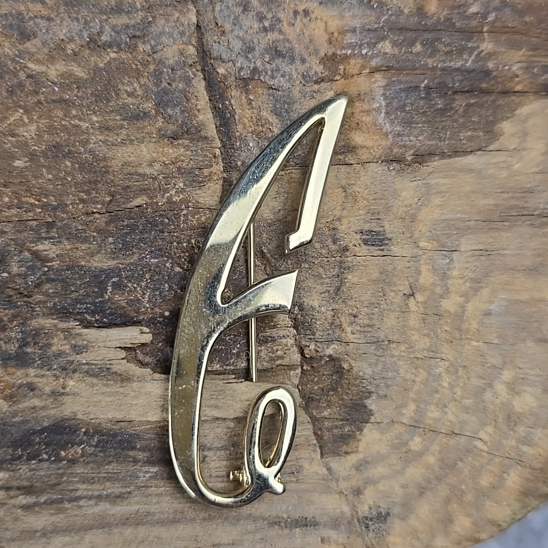 Vintage Cursive Monogram Initial Letter E Script … - image 1