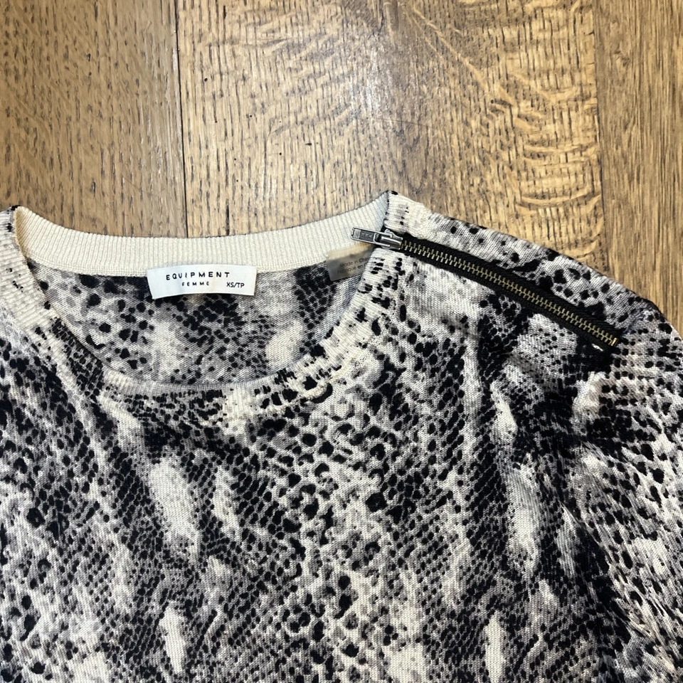 EQUIPMENT FEMME Suéter Top Seda/Cachemira Negro Estampado Serpiente, Para Mujer XS Foto 4 de 4