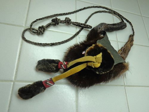 Vtg Handmade First Nations Mink & Beaver Fur Neck Pouch Medicine Bag 1980's
