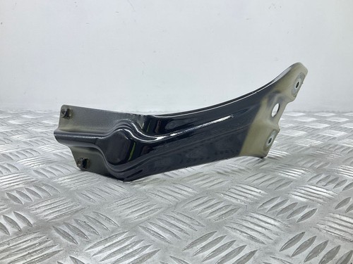 Volkswagen Scirocco 2011 Vorne rechts Halterung Kotflügel 1K8821136 MJA96924