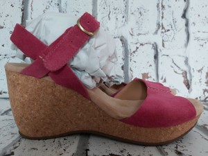 clarks pink wedge sandals