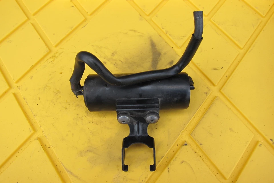 Yamaha YZF R6 S 2007 OEM EVAP bote de emisiones de carbón Foto 4 de 4