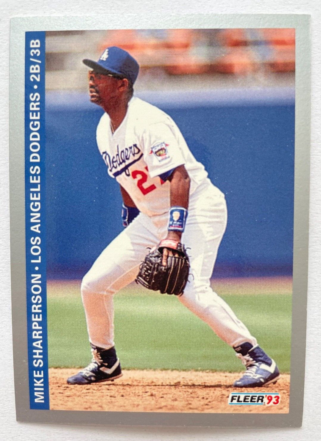 1993 Fleer Baseball #68 Mike Sharperson - Los Angeles Dodgers