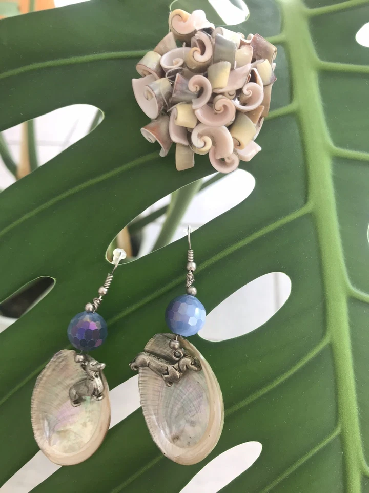 Schmuck Set: Ring (Gr. alle Größen) aus Muscheln und Ohrringe mit Dackel Figuren
