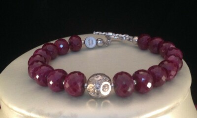 Colleen Lopez Sterlingsilber echter facettierter Rubin Perlen Knebelverschluss Armband