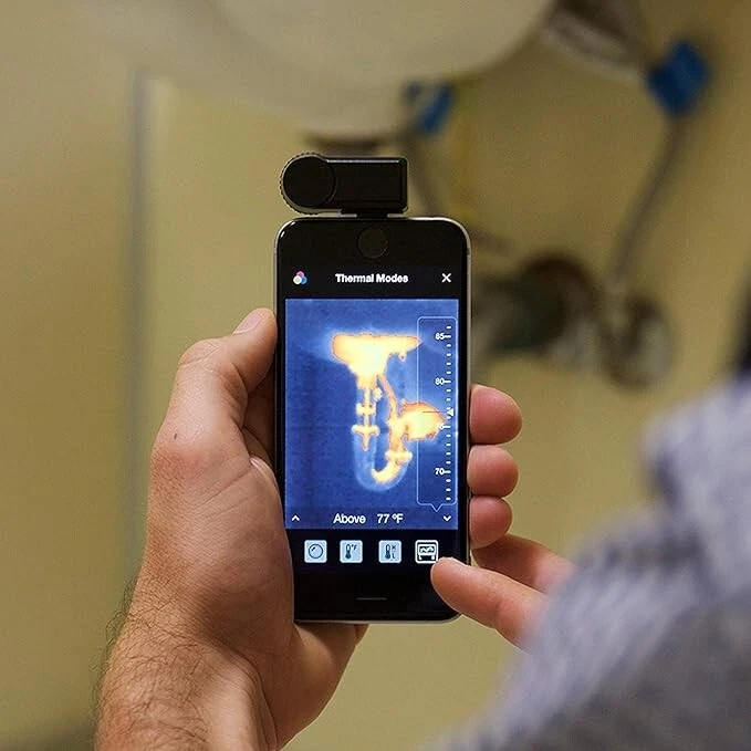 Seek Thermal Compact – Outdoor Thermal Imaging Camera for iPhone (Lightning) - image 3 of 4