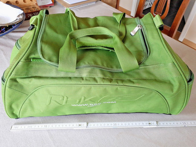 Sporttasche, Reisetasche,  GYM Tasche ca 49 x26 x26cm   grün  neuwertig