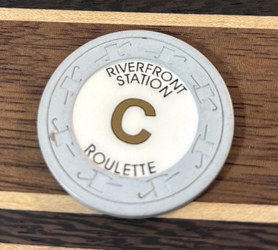 St. Charles Riverfront Station Casino Gaming Roulette Chip ~ Missouri