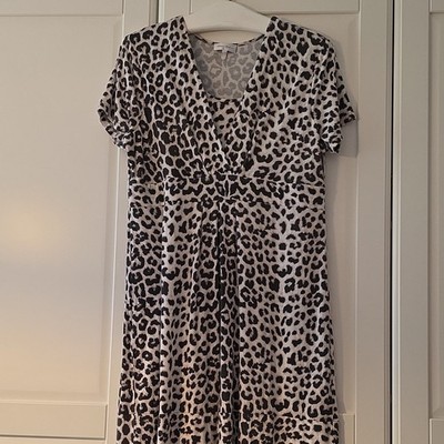 Peter HAHN Damen A-Linie Kleid Gr. 44 beige/schwarz Leo knie V Kurzarm